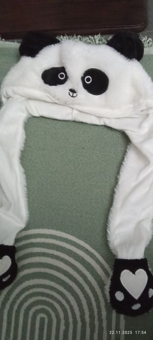 Шапка-Аксессуар в виде панды