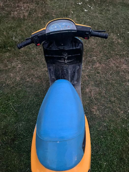 Vând scuter piaggio zip