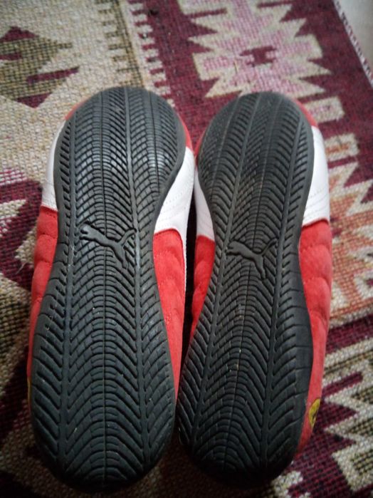 Adidasi puma ferrari originali