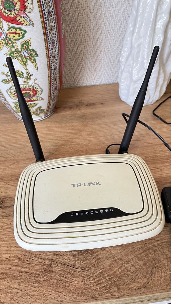 Безжичен рутер Tp-link 300Mbps