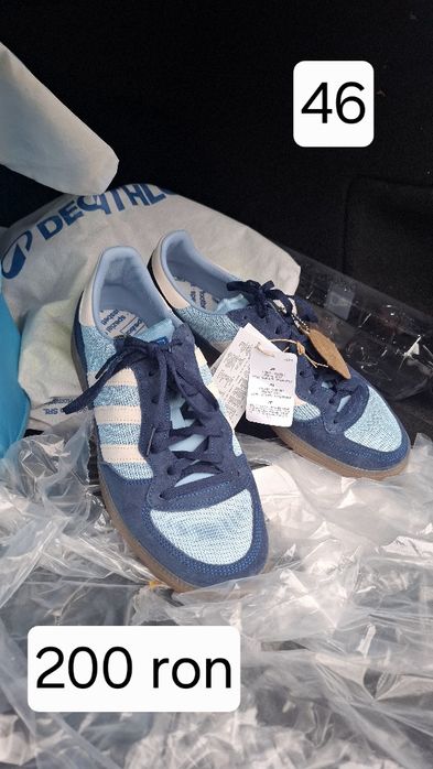 Vand adidasi diverse modele !
