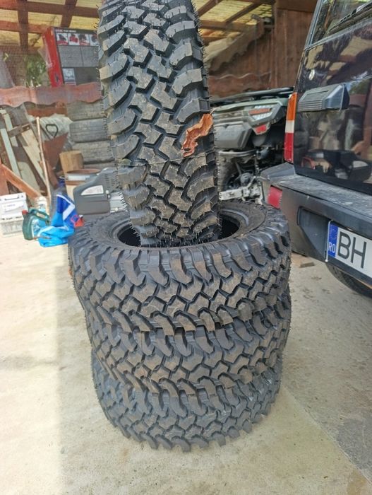 Cauciucuri off road 205 70 R15 noi