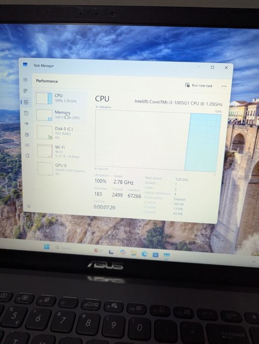 Asus i3 gen 10 , 12gb ram , SSD nvme 256