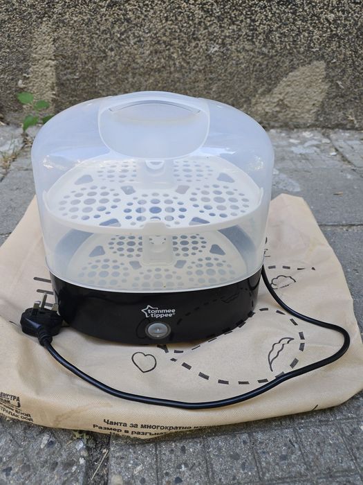 Стерилизатор за бебешки шишета Tommee Tippee