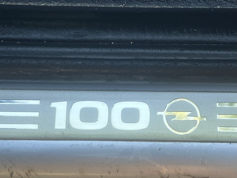 Opel vectra B 1999 юбилеен модел