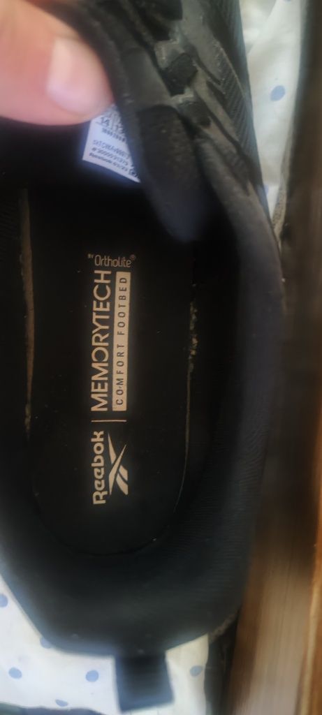 Мъжки маратонки Reebok нови,48,5 номер,стелка 32 см