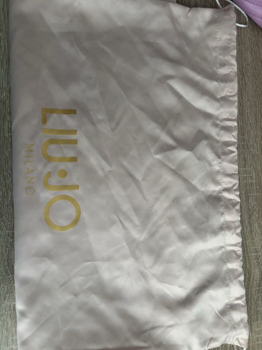 Чантав лилав цвят Liu Jo