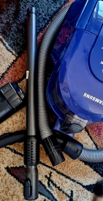 Aspirator fara sac Samsung VCC43Q0V3B, 1.3 l, 850 W, Air Track,