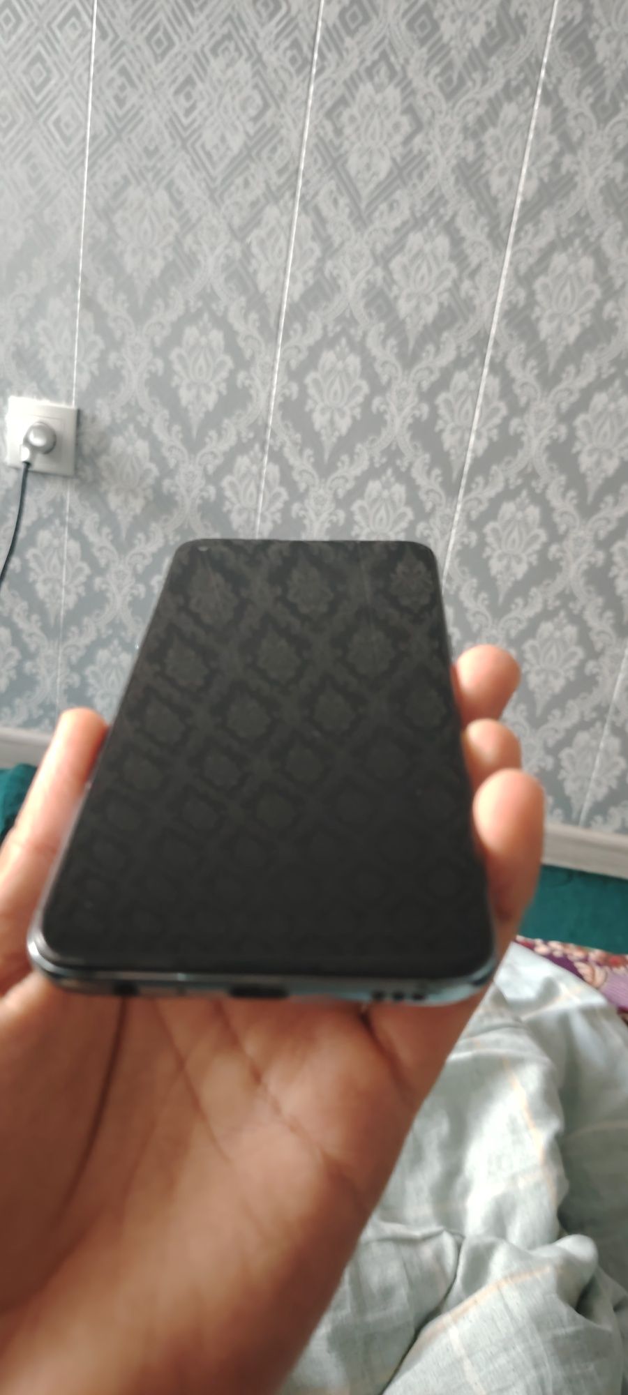 Holayi zo'r aybi yoq zaryadi 2 kunga yetadi LG telefoni juda qulay