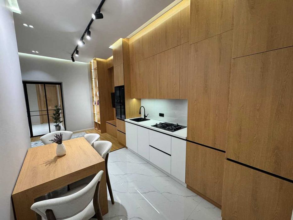 Бадамзар, Казы махалля, метро Минор, 5 минут  Алайского Площадь: 75м²;