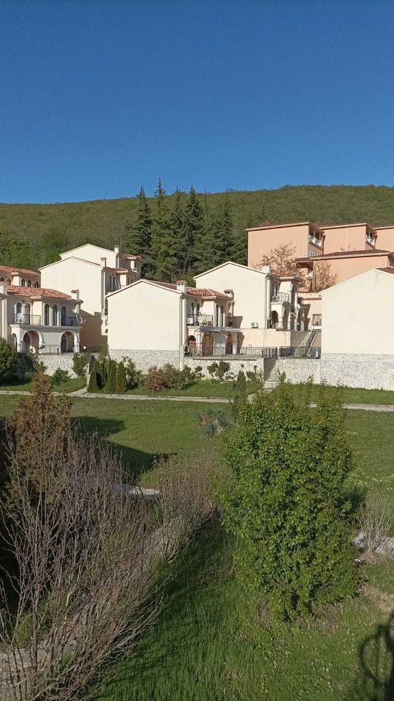 Продава се Двустаен апартамент в к.к. Елените - 56 кв.м за 1411 €/кв.м - Снимка #2