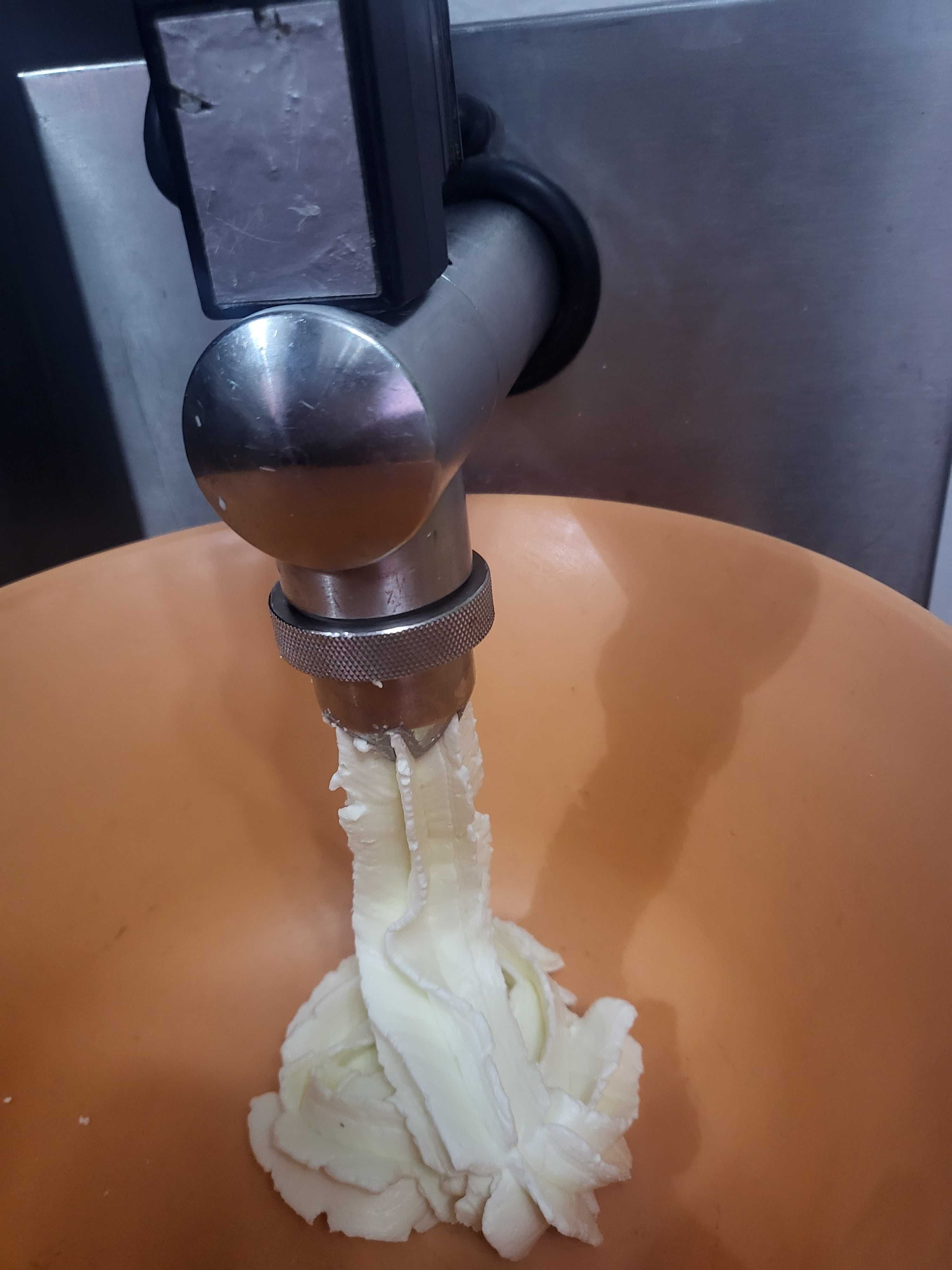 Aparat/masina de facut frișca Mussana