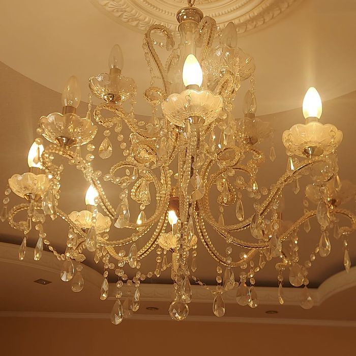 Продам люстры 12 рожковая 10000 тг; 3 рожковая 2000 тг; 1 рожк.По 1000