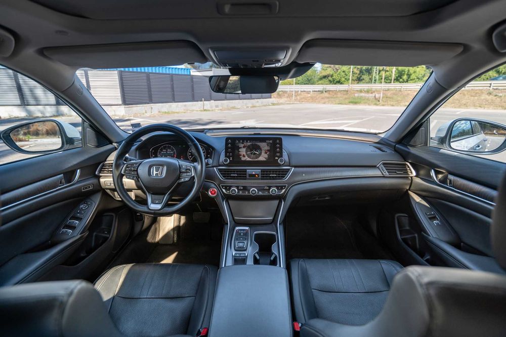 2018 Honda Accord 2.0 Touring 10AT