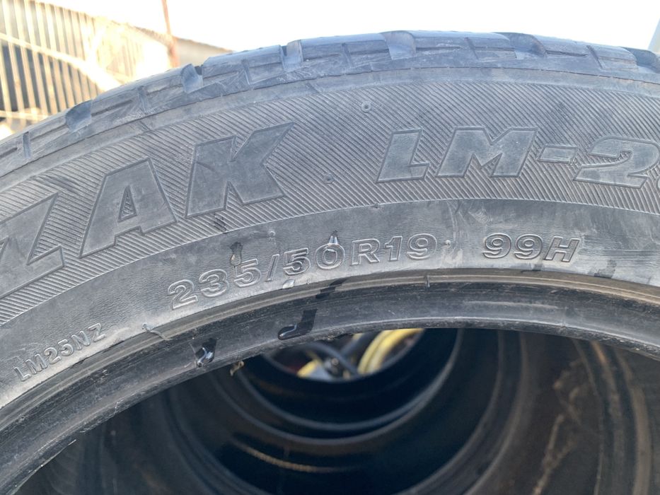 Bridgestone 235/50/19