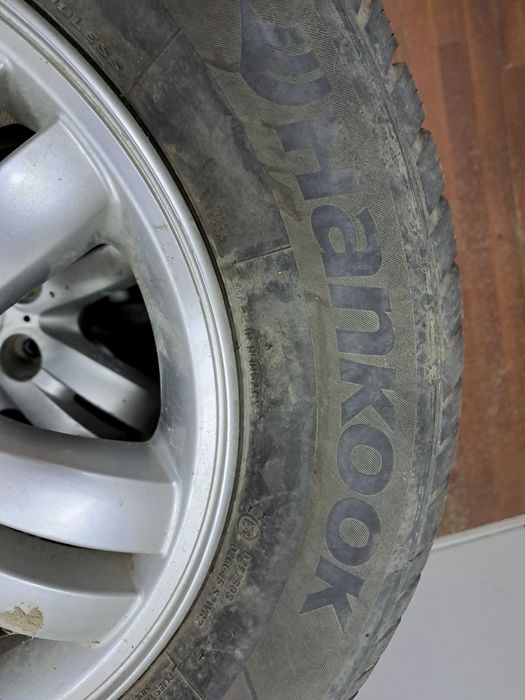 Roți 235/60 r16 cu avelope de iarnă