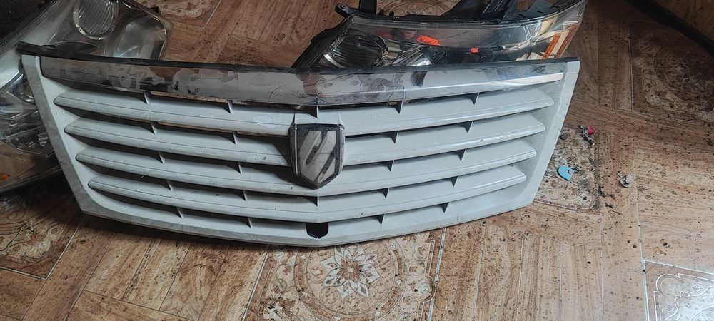 Продам на Альфард решетку