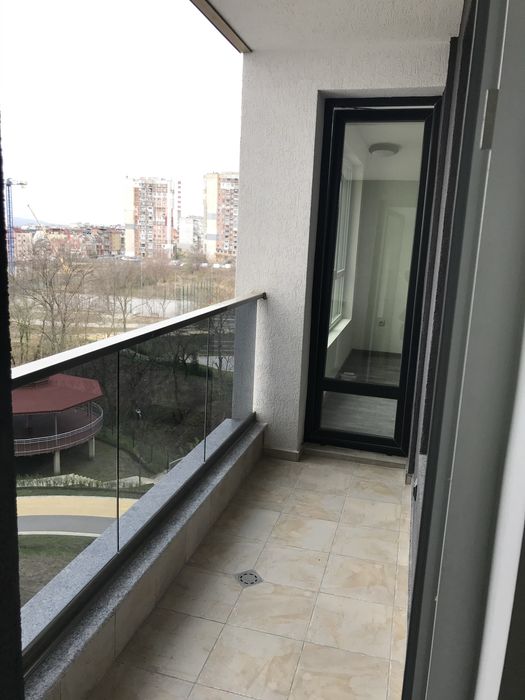 Дава се под наем Тристаен апартамент в Варна, Възраждане 1 - 100 кв.м за 688.5 € - Снимка #2