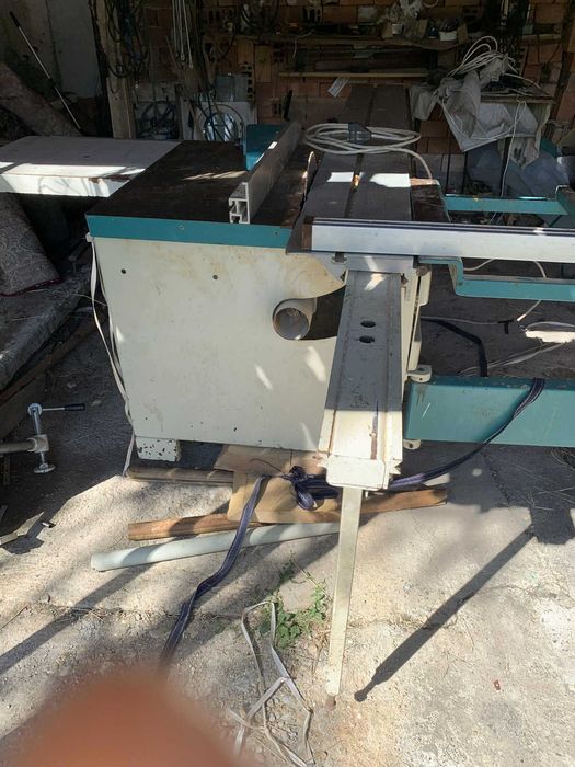 Циркуляр с подрезвач