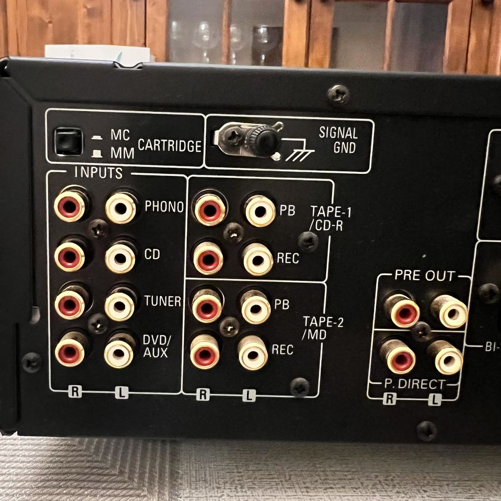 Висок клас японски усилвател Denon PMA-1500AE