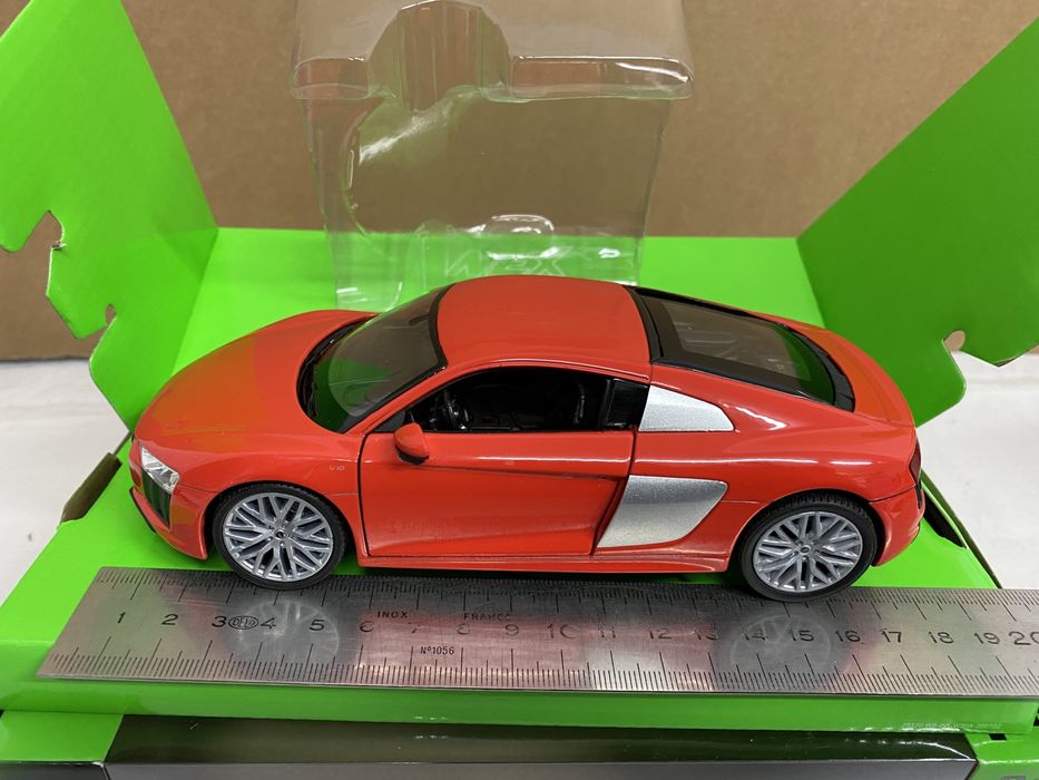 Welly AUDI R8 V10 an 2016 machetă auto metalică scara 1:24
