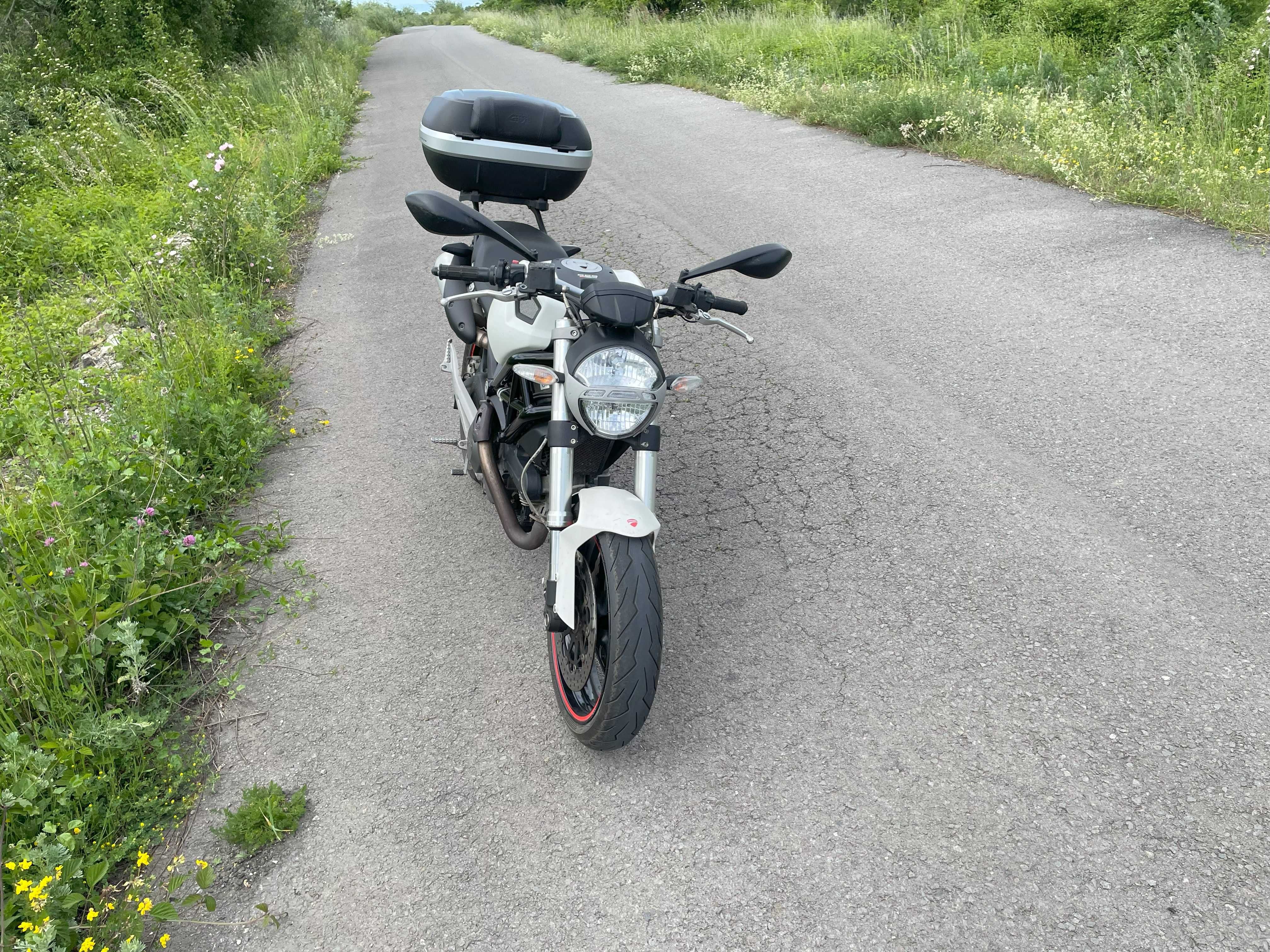 Ducati Monster 696