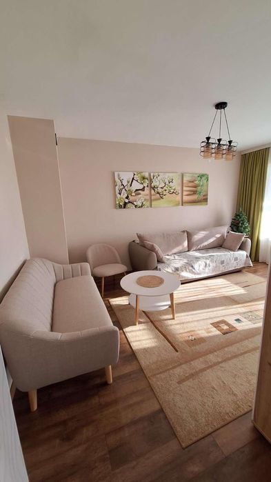 Дава се под наем Двустаен апартамент в Варна, Цветен квартал - 68 кв.м за 650 € - Снимка #3