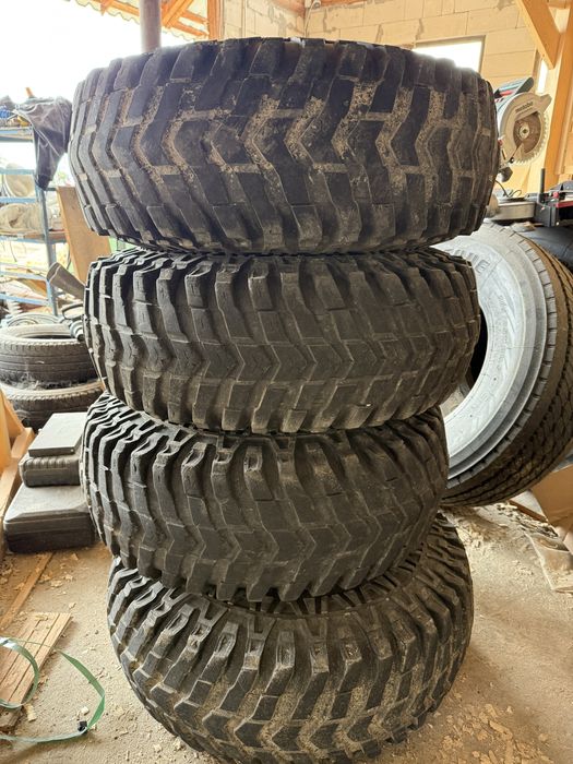 Maxxis Mudzilla 37 / 13.5 / R15