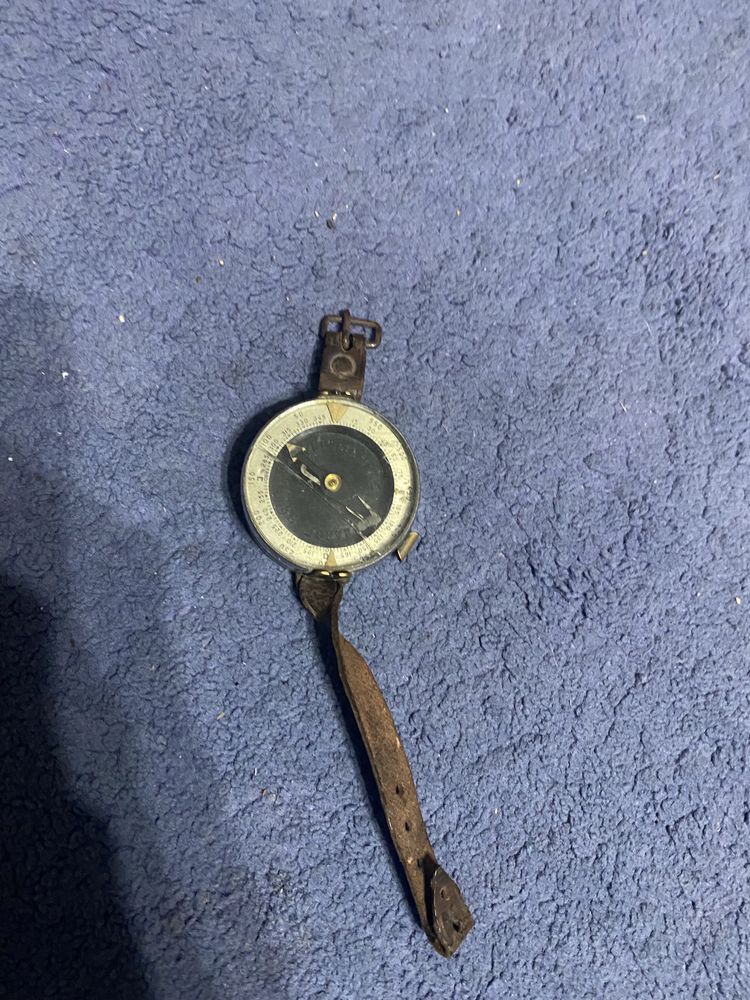 Продам компас 1940 г