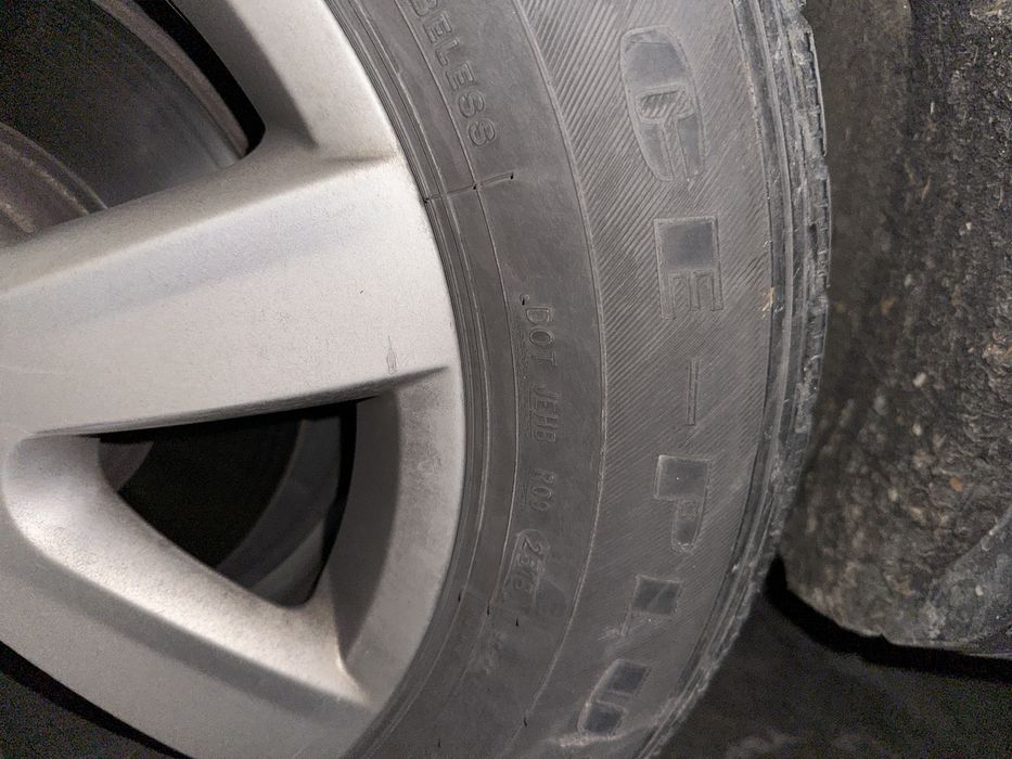 8 roti/2 seturi roti Touareg 5x130, vara si iarna 3300 ron