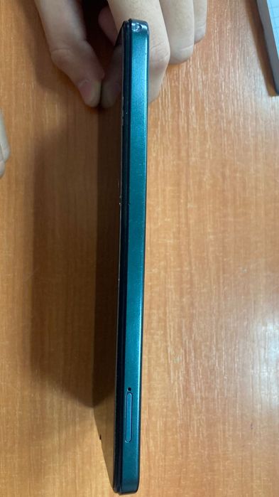 Vivo Y04 256гб торг есть