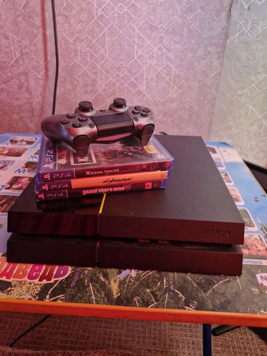 Продам Playstation 4 fat