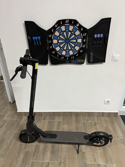 Vand trotineta electrica Xiaomi in stare buna