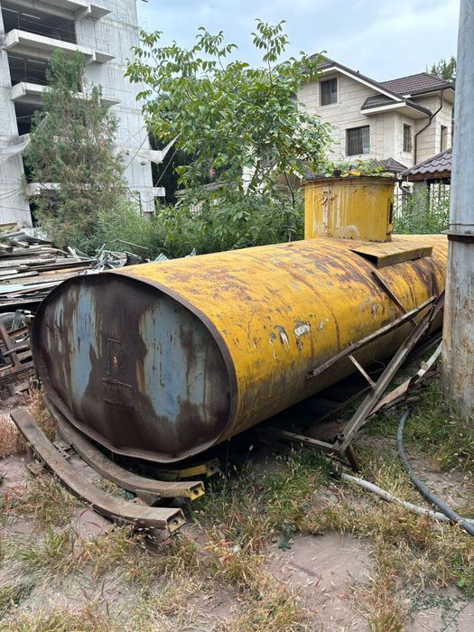 Продам водяную бочку 10 кубов