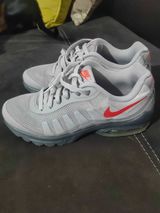 Маратонки NIKE ...