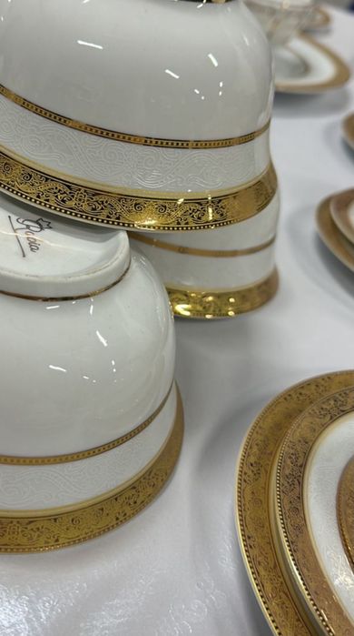 Продаю сервиз на 24 персоны