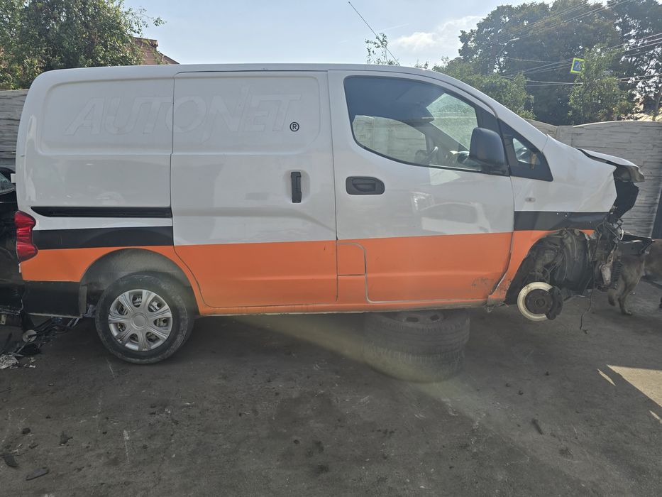 Dezmembrez nissan NV 200  1.5  2010 motor k9k cutie