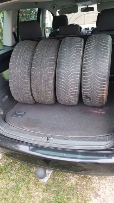 Vând vw Touran 2005