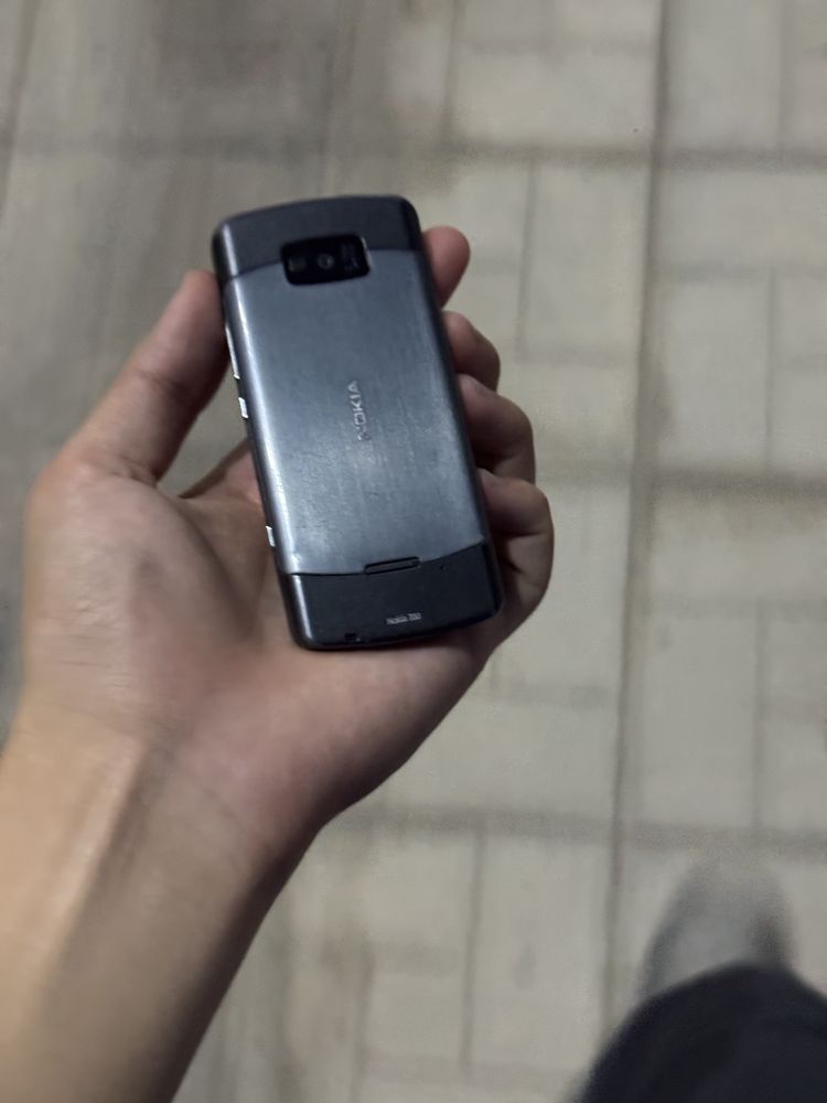 Продается Nokia 700