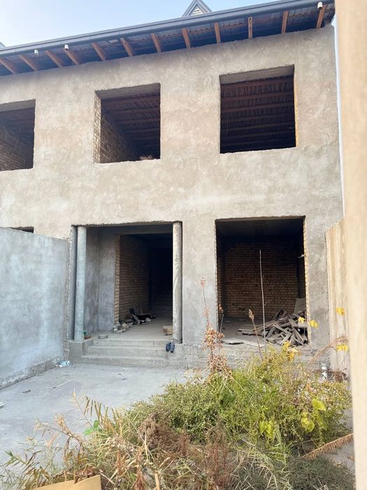 ПРОДАЁТСЯ КОТТЕДЖ — есть потенциал для создания уютного дома.