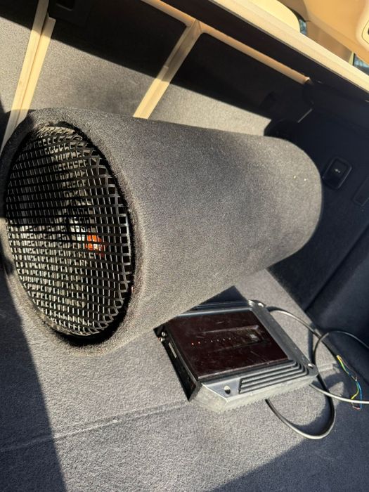 Vând subwoofer cu statie