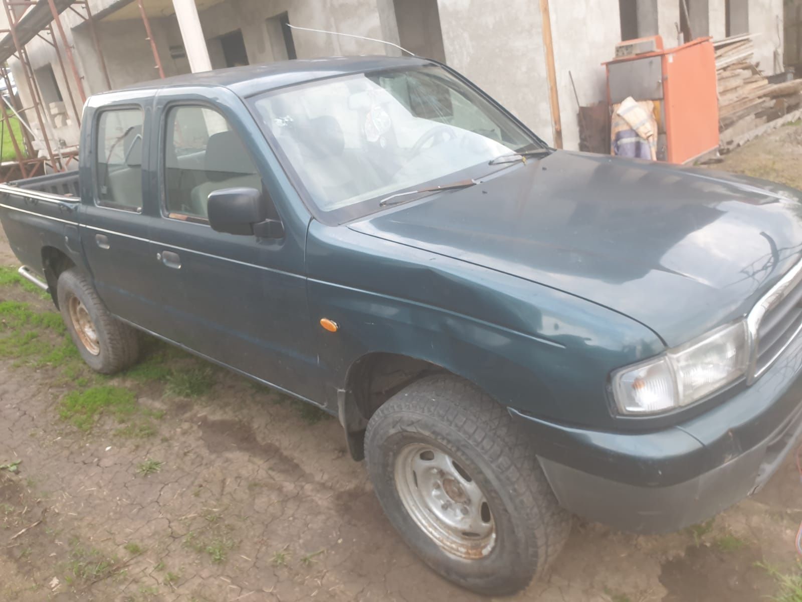 Mazda b 2500 volan stânga, 2,5 piese