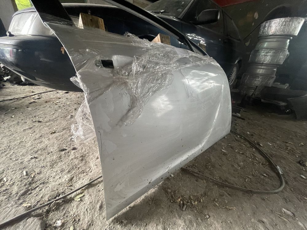 Врата предна дясна Опел Инсигниа Opel Insignia