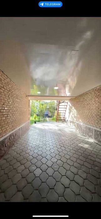 Продается дом 5,6 соток в центре города.