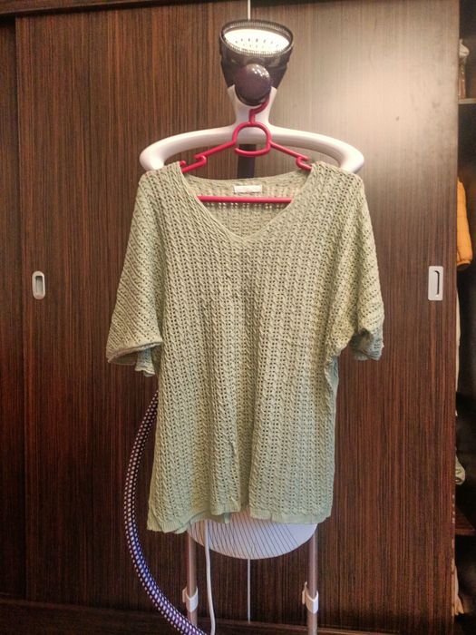 Vând tricouri dama mărimea L noi