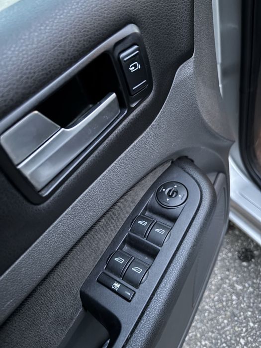 Ford focus 1.6/ pret negociabil