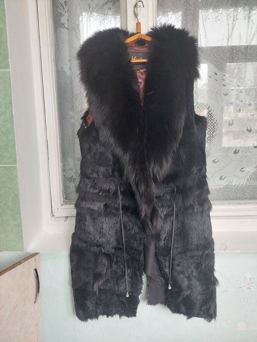 Меховая жилетка L - XXL