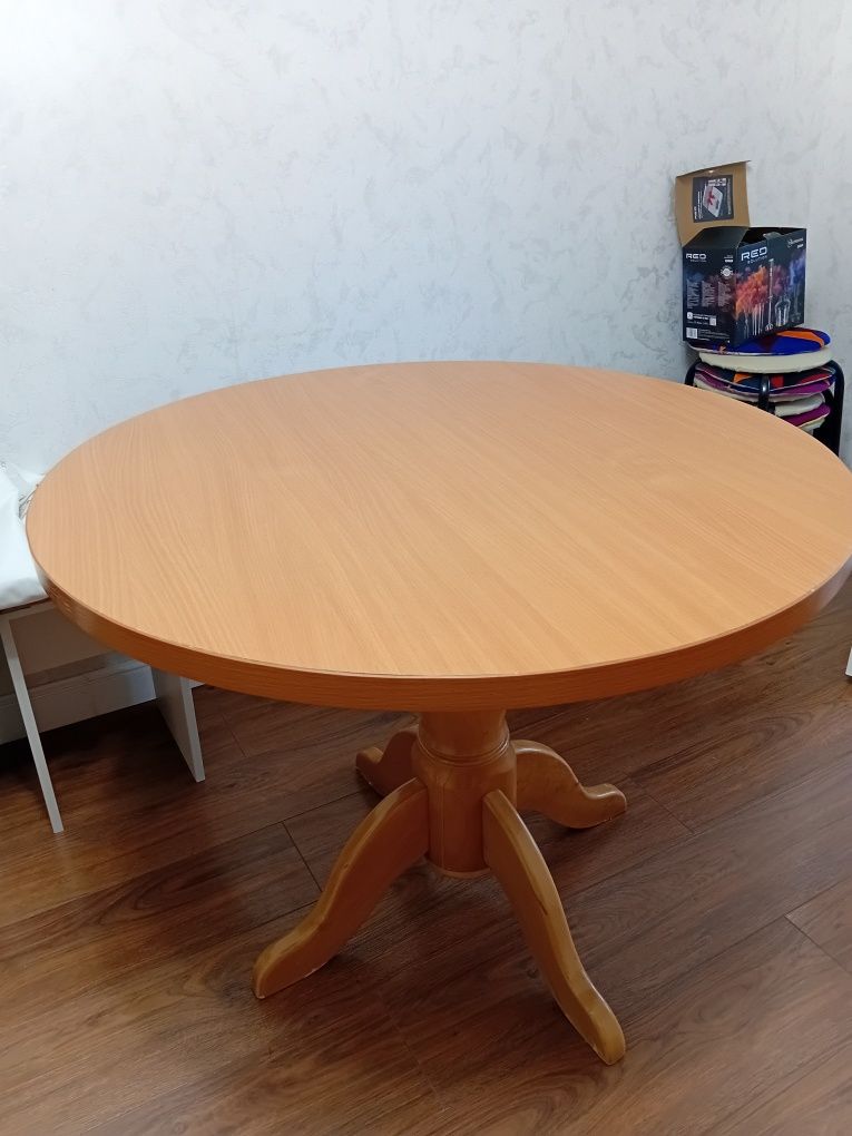 Продам Кухонный стол