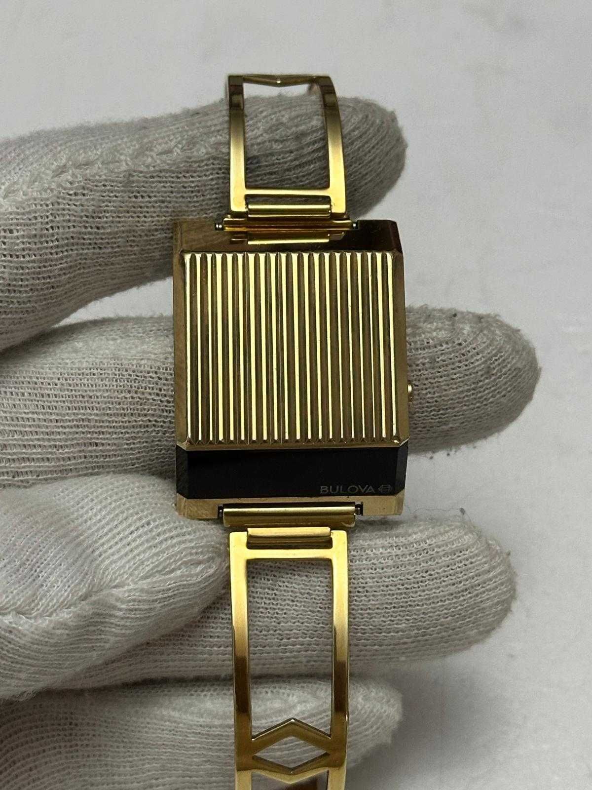 CEAS BULOVA COMPUTRON LED N6 - "Driver" - Gold Tone - Vintage - 1976 !