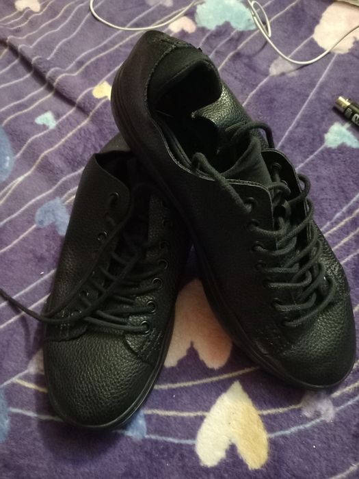 Adidasi în stare foarte buna
